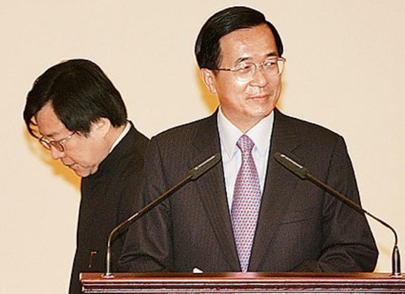 陈水扁为金钱外交爆发重大丑闻道歉